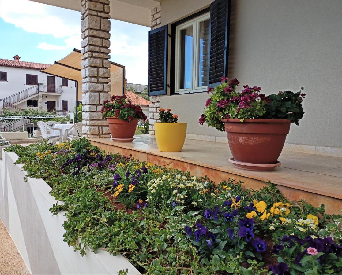 PUY Cozy Apartment In The City Center מראה חיצוני תמונה